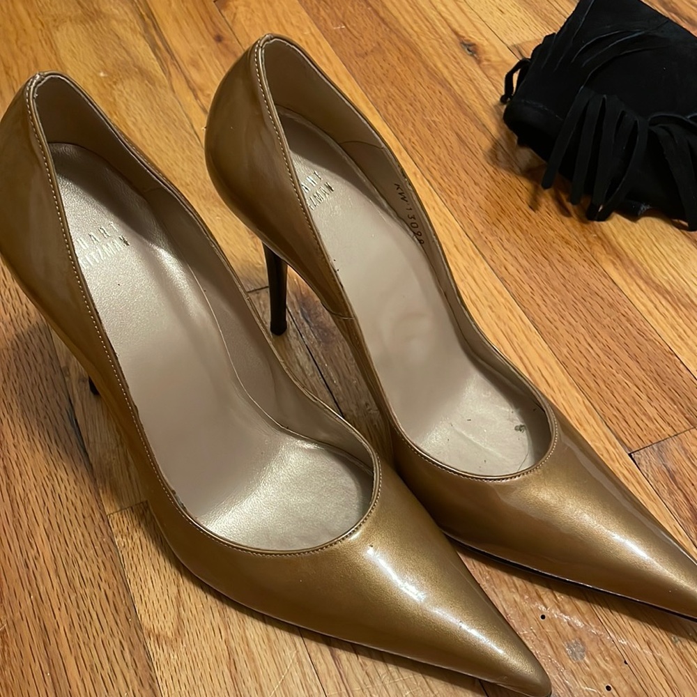 STUART WEITZMAN